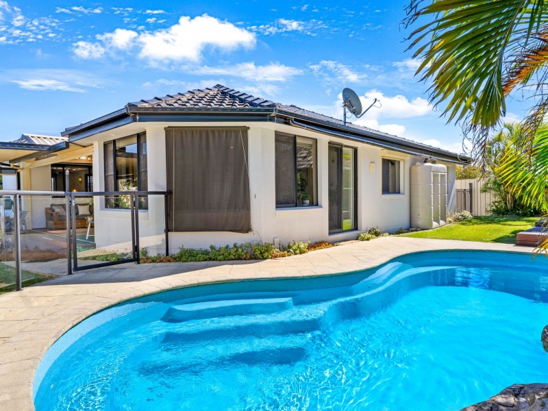 13 Shantull Drive, Wallabi Point NSW 2430