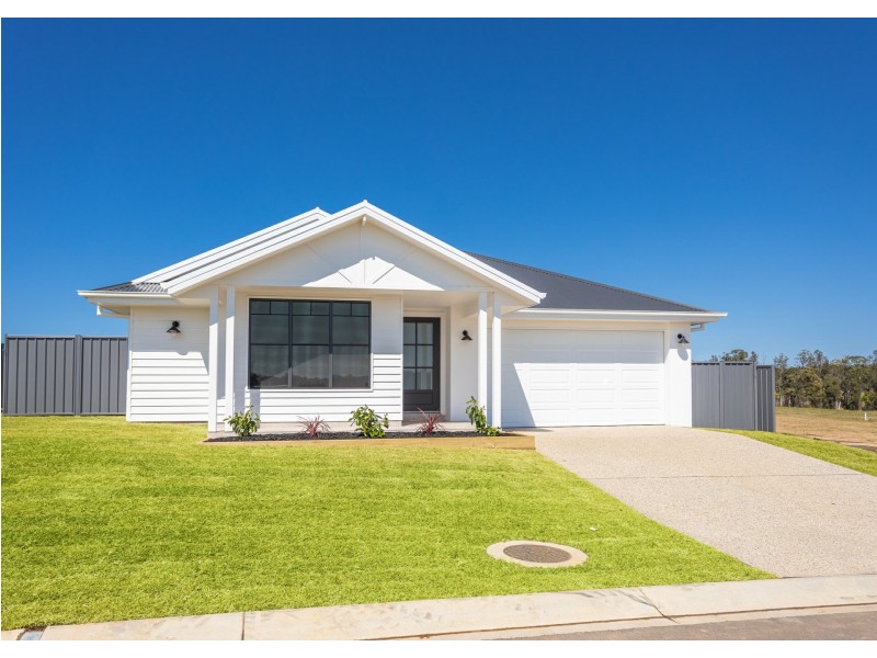 26 Viewmont Way, Old Bar NSW 2430