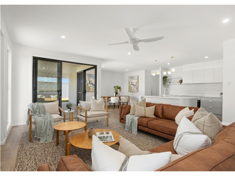 26 Viewmont Way, Old Bar NSW 2430