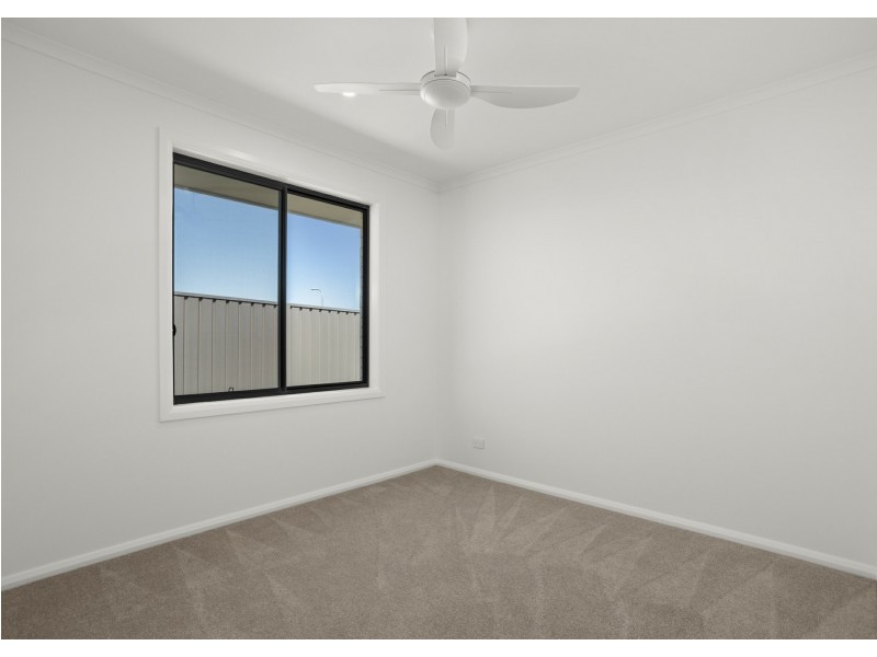 26 Viewmont Way, Old Bar NSW 2430