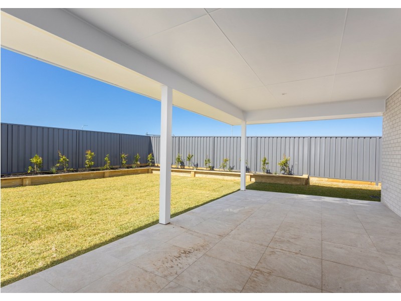 26 Viewmont Way, Old Bar NSW 2430