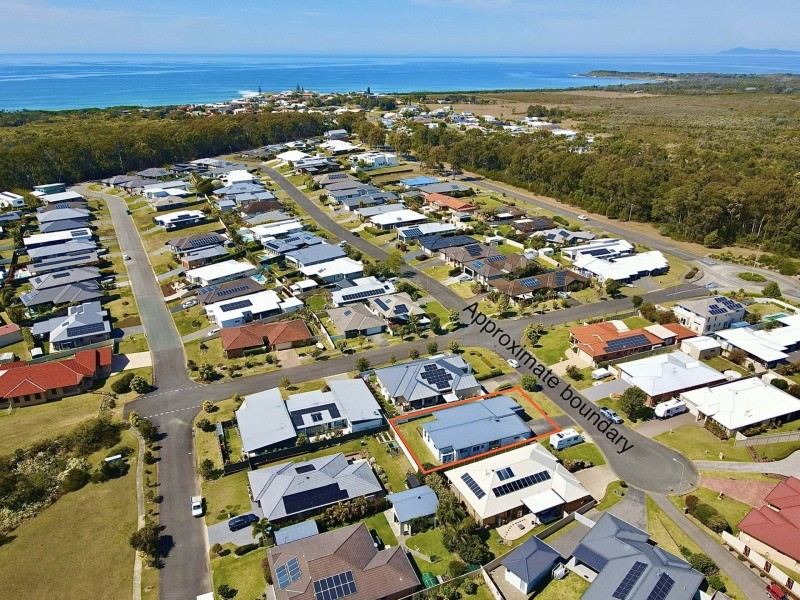 3 Kadungle Close, Wallabi Point NSW 2430