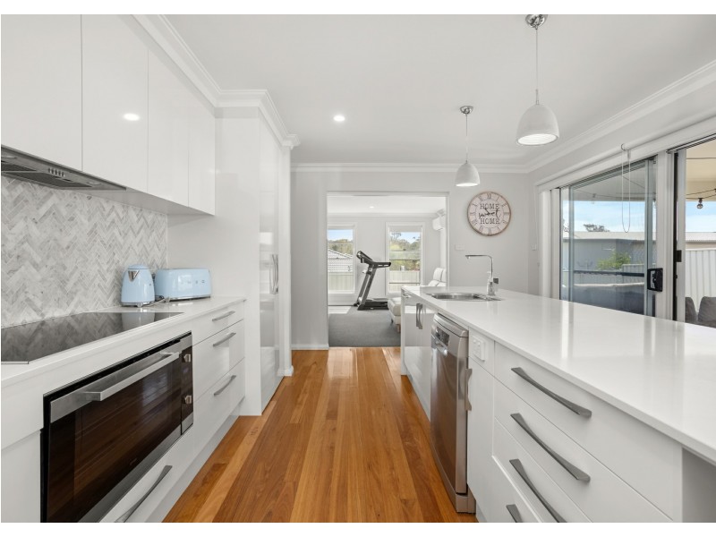 3 Kadungle Close, Wallabi Point NSW 2430