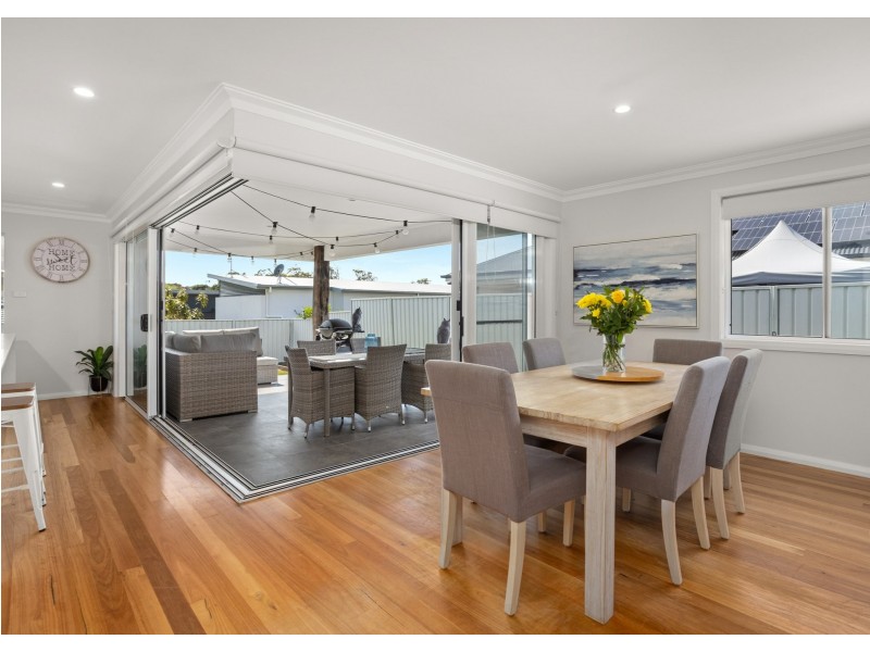 3 Kadungle Close, Wallabi Point NSW 2430