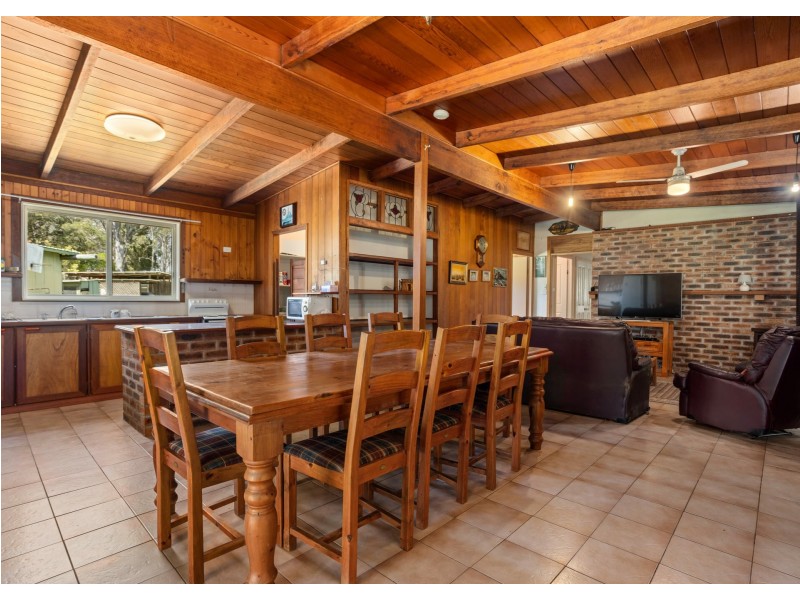 65 Careys Road, Hillville NSW 2430