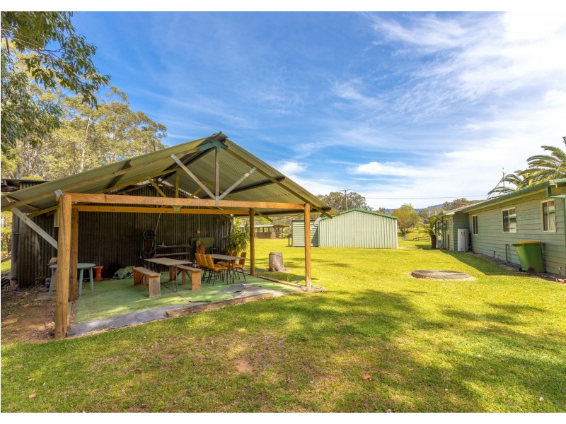 65 Careys Road, Hillville NSW 2430