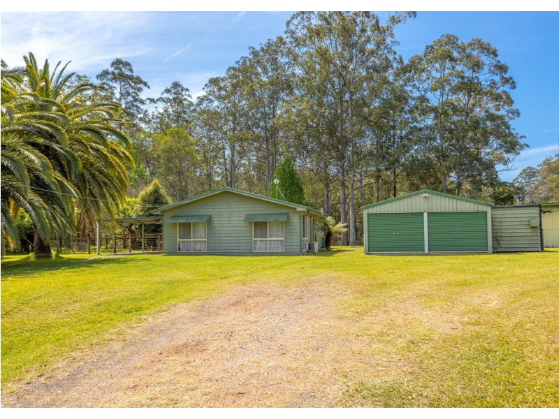 65 Careys Road, Hillville NSW 2430