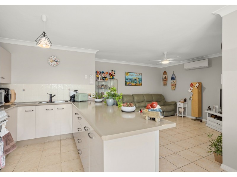 Unit 2/15 Lewis Street, Old Bar NSW 2430