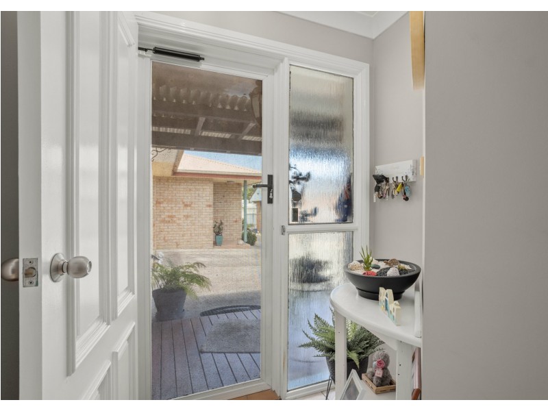 Unit 2/15 Lewis Street, Old Bar NSW 2430