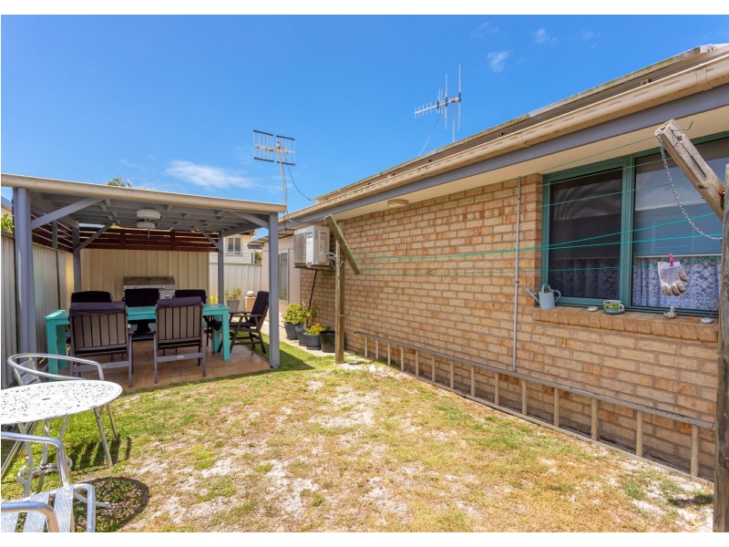 Unit 2/15 Lewis Street, Old Bar NSW 2430