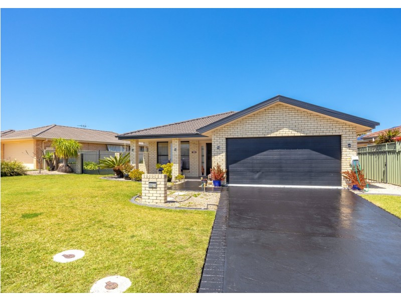 47 Bluehaven Drive, Old Bar NSW 2430