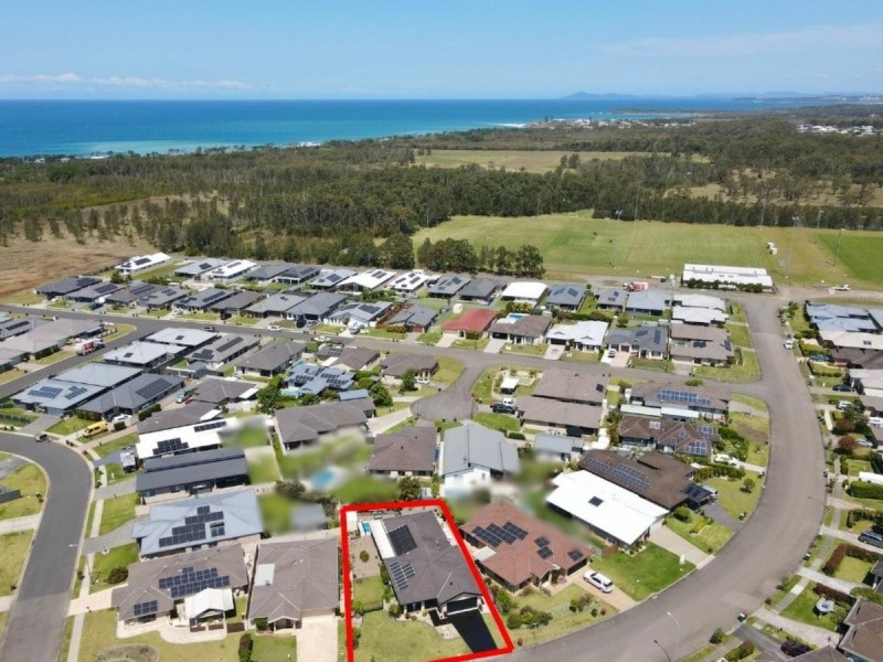 47 Bluehaven Drive, Old Bar NSW 2430