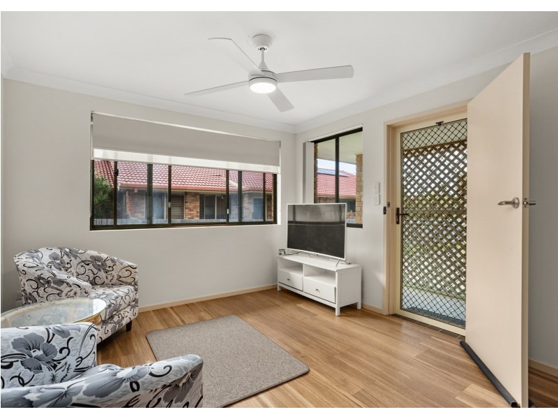 2/25 Clerke Street, Old Bar NSW 2430