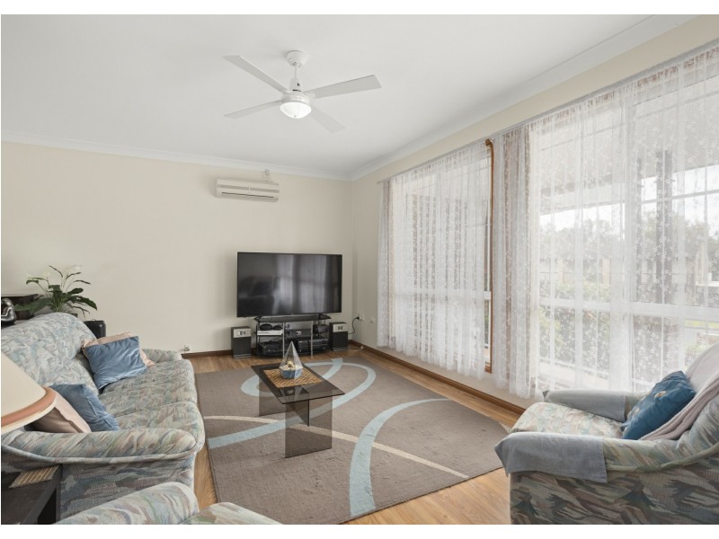 4 Gannet Crescent, Old Bar NSW 2430
