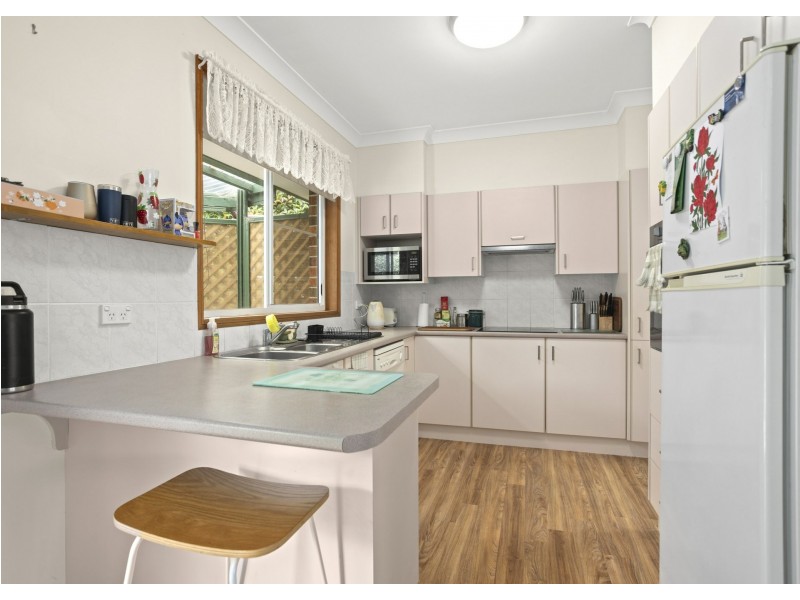 4 Gannet Crescent, Old Bar NSW 2430