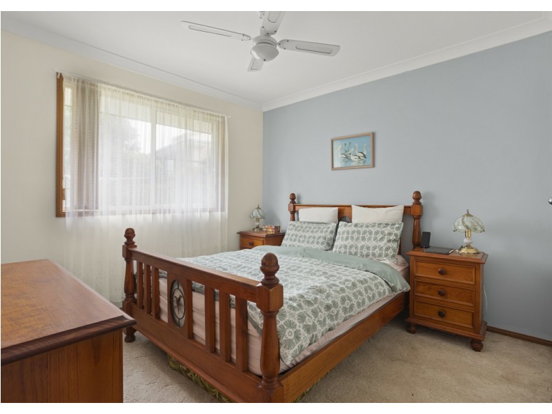 4 Gannet Crescent, Old Bar NSW 2430