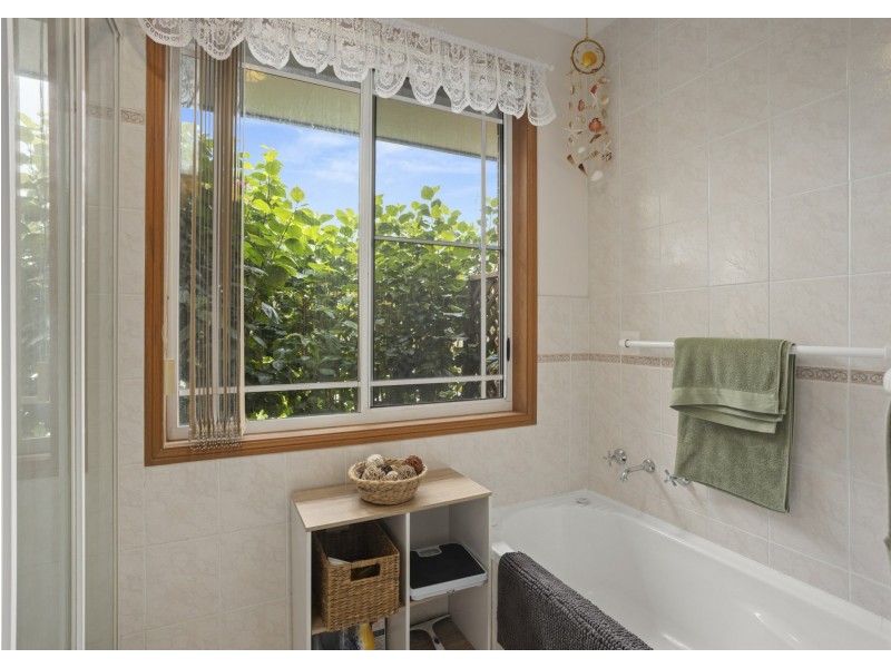 4 Gannet Crescent, Old Bar NSW 2430