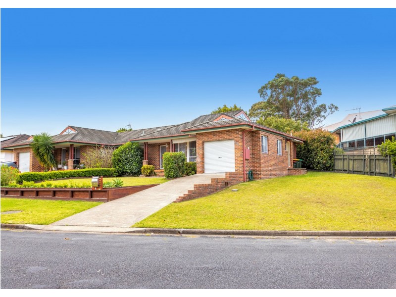 4 Gannet Crescent, Old Bar NSW 2430
