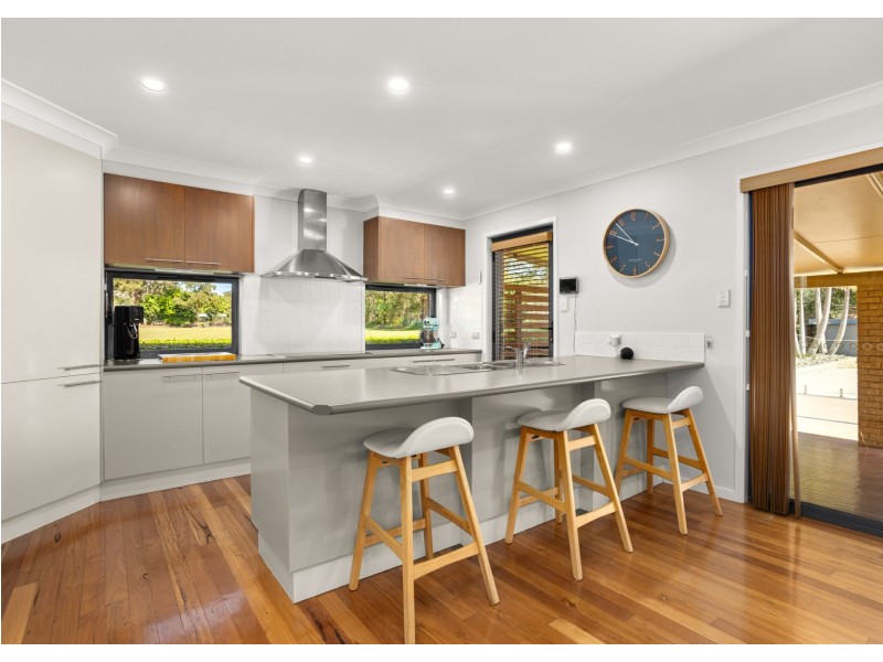 3 Peppermint Place, Old Bar NSW 2430