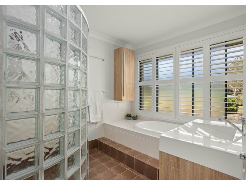 3 Peppermint Place, Old Bar NSW 2430