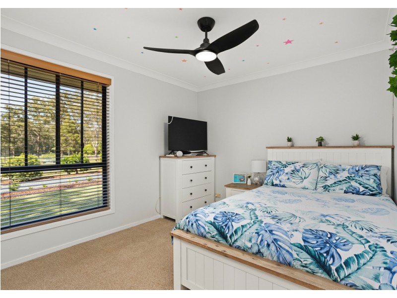 3 Peppermint Place, Old Bar NSW 2430