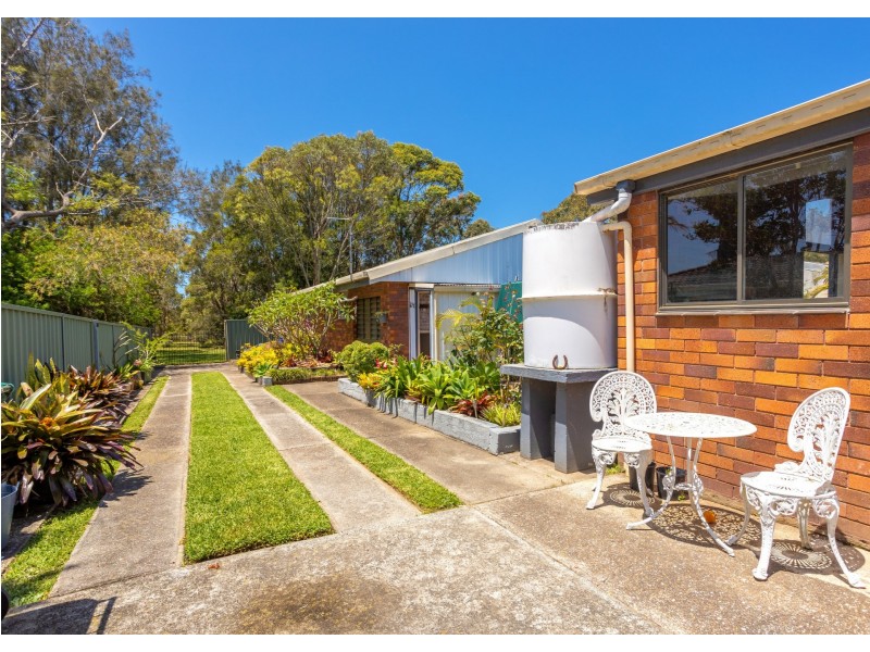 40 Richardson Street, Old Bar NSW 2430