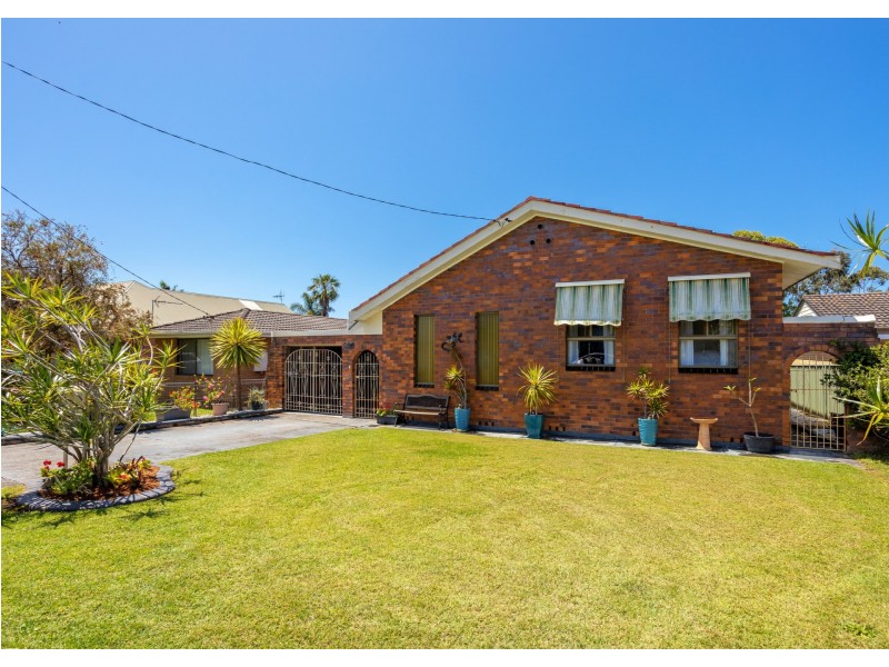 40 Richardson Street, Old Bar NSW 2430