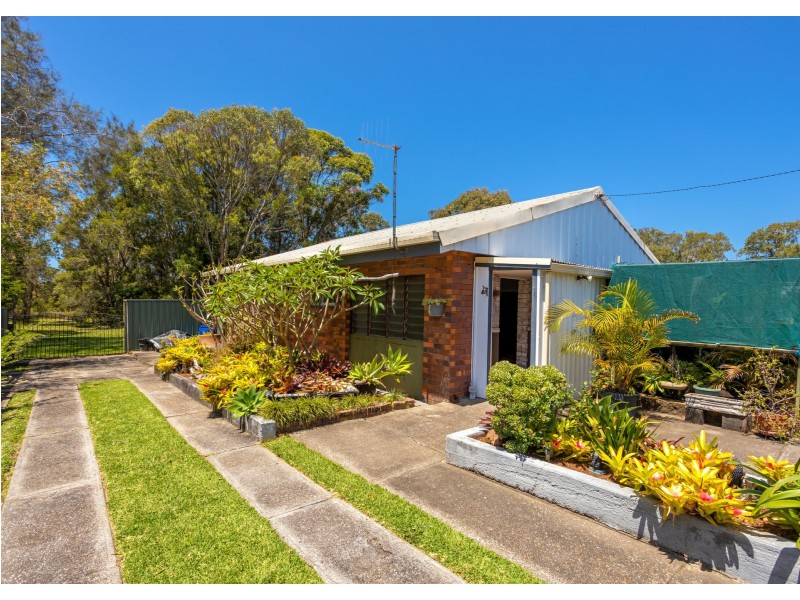 40 Richardson Street, Old Bar NSW 2430