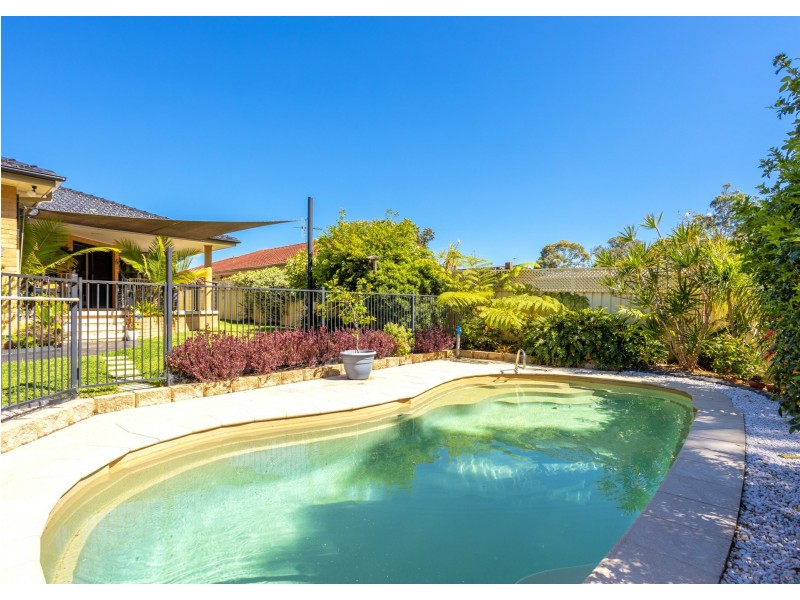 21 Ivy Crescent, Old Bar NSW 2430