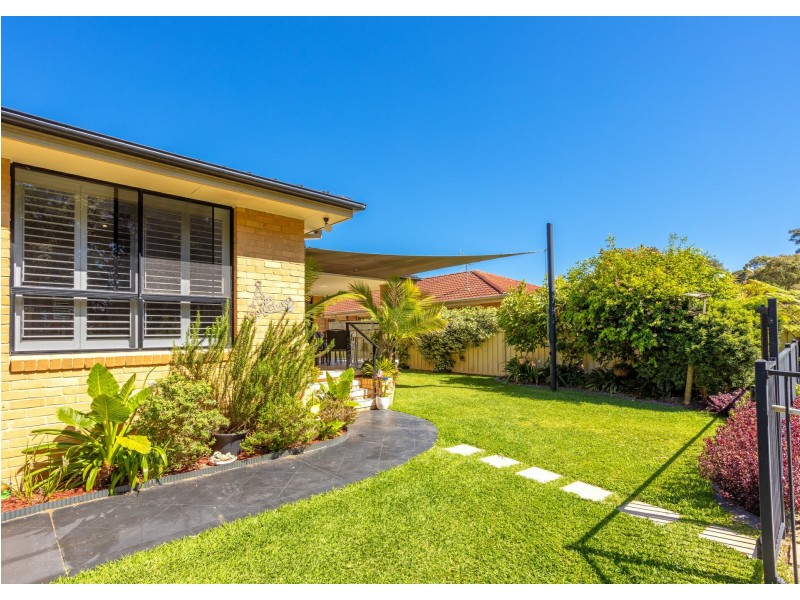 21 Ivy Crescent, Old Bar NSW 2430
