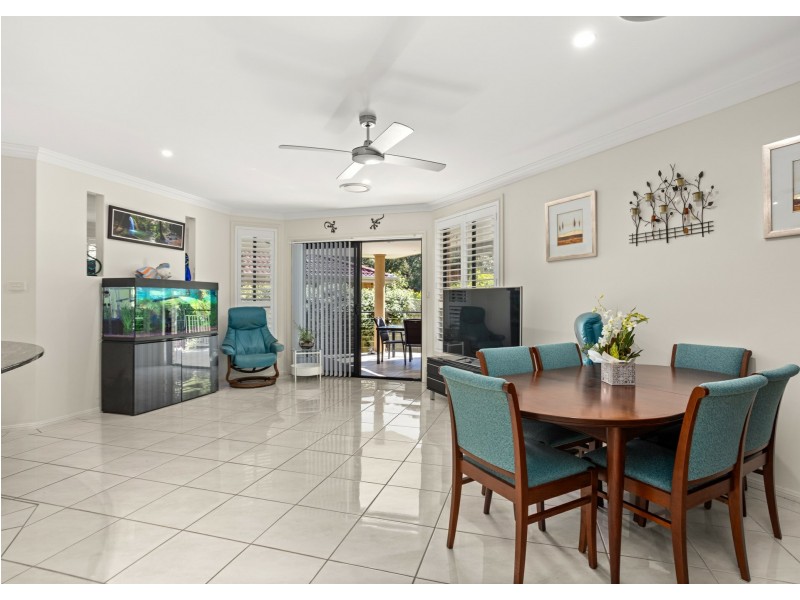 21 Ivy Crescent, Old Bar NSW 2430