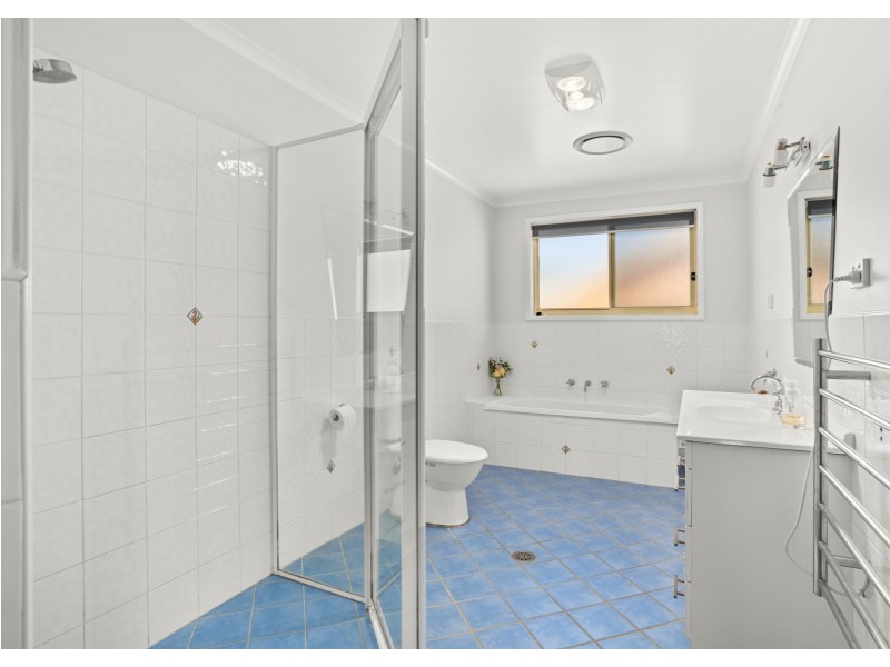 4 Lewis Street, Old Bar NSW 2430