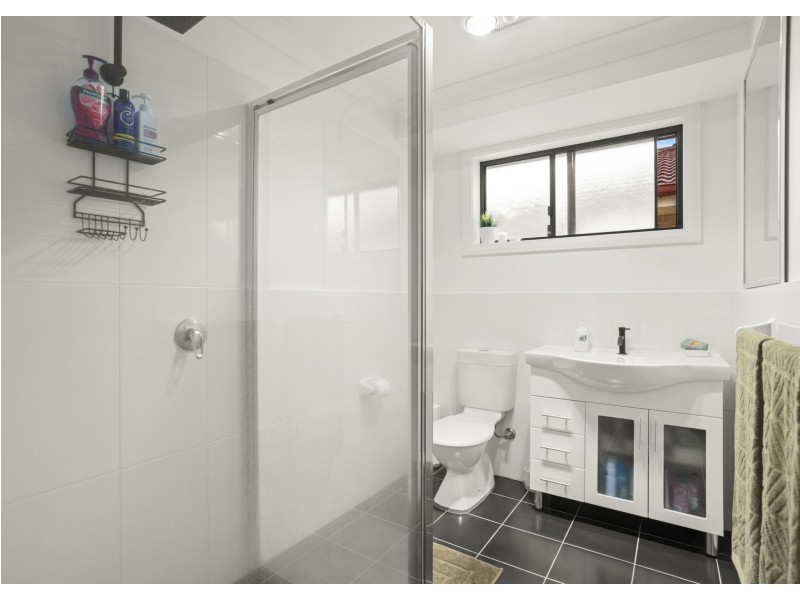 8 Albatross Way, Old Bar NSW 2430