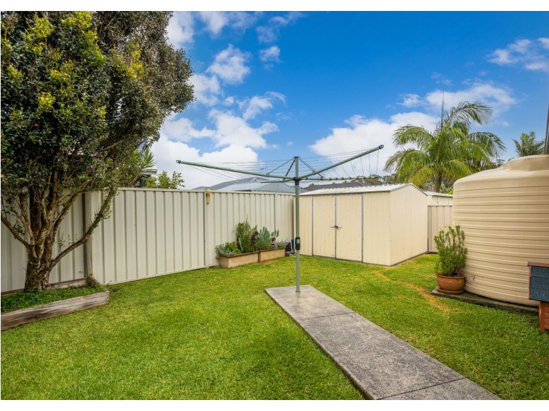 8 Albatross Way, Old Bar NSW 2430