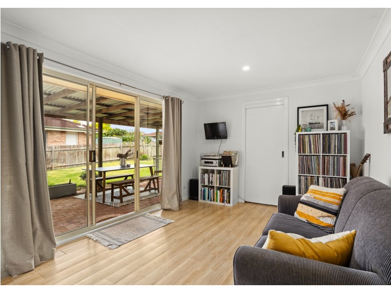12 Molong Road, Old Bar NSW 2430