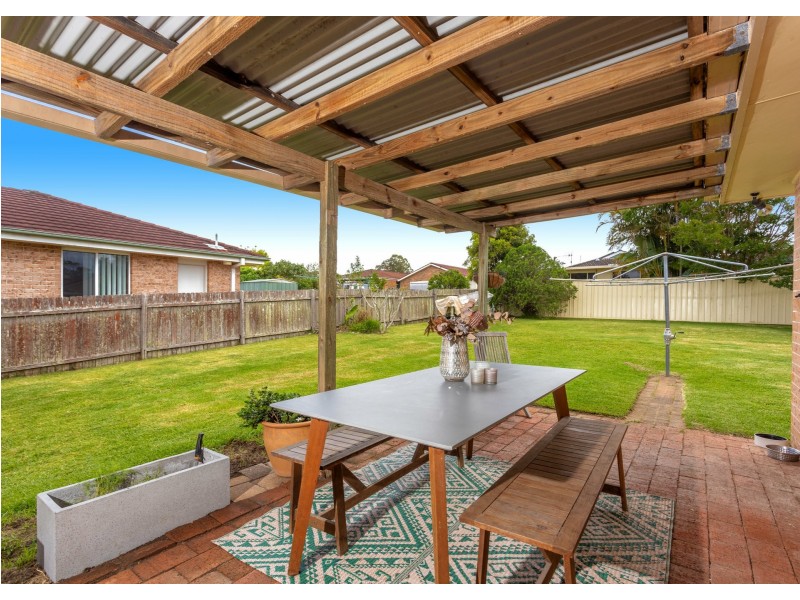 12 Molong Road, Old Bar NSW 2430