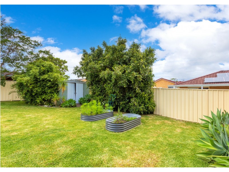 12 Molong Road, Old Bar NSW 2430