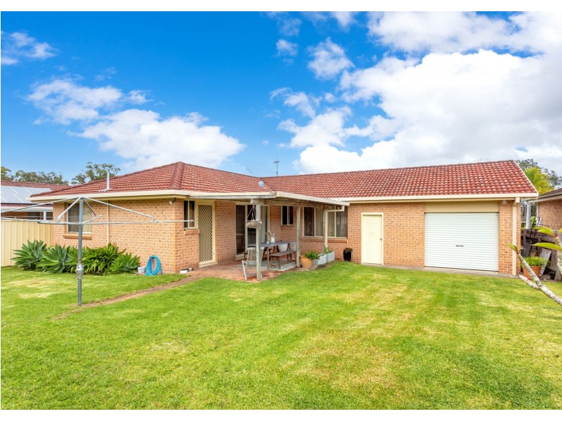 12 Molong Road, Old Bar NSW 2430