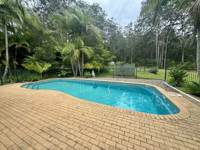 15 Scotts Road, Mitchells Island NSW 2430