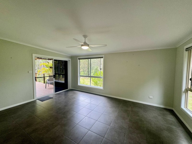 15 Scotts Road, Mitchells Island NSW 2430