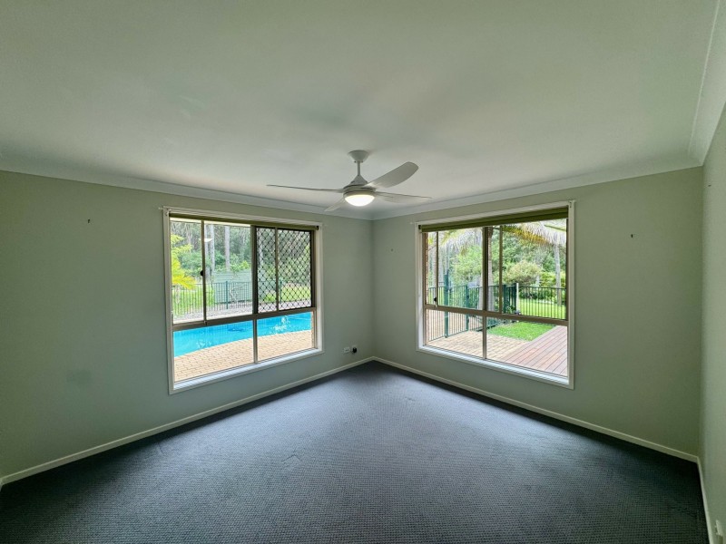15 Scotts Road, Mitchells Island NSW 2430
