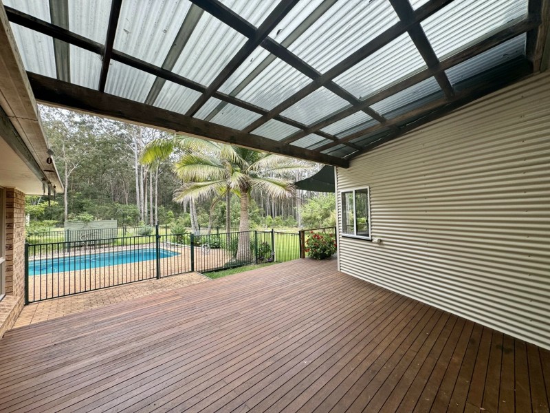 15 Scotts Road, Mitchells Island NSW 2430