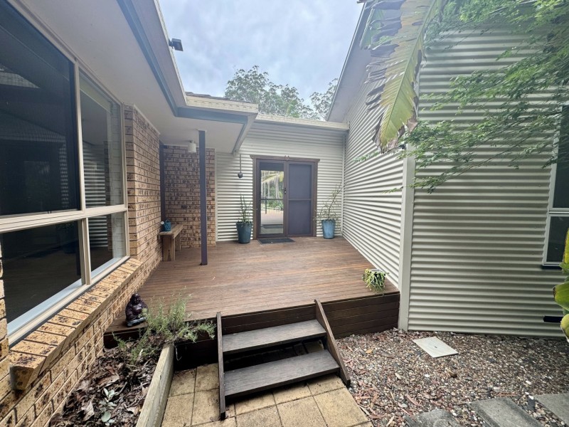 15 Scotts Road, Mitchells Island NSW 2430