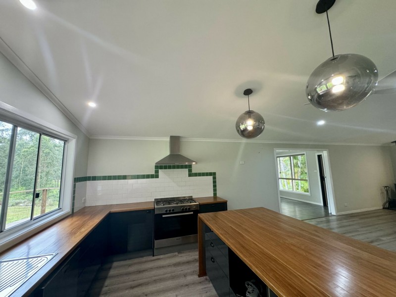 15 Scotts Road, Mitchells Island NSW 2430