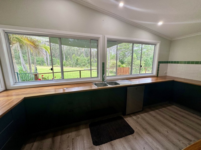 15 Scotts Road, Mitchells Island NSW 2430