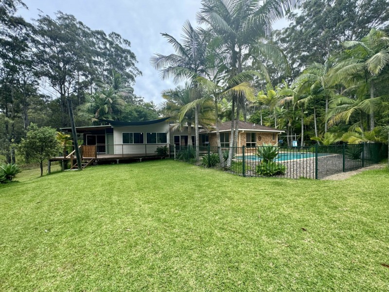 15 Scotts Road, Mitchells Island NSW 2430