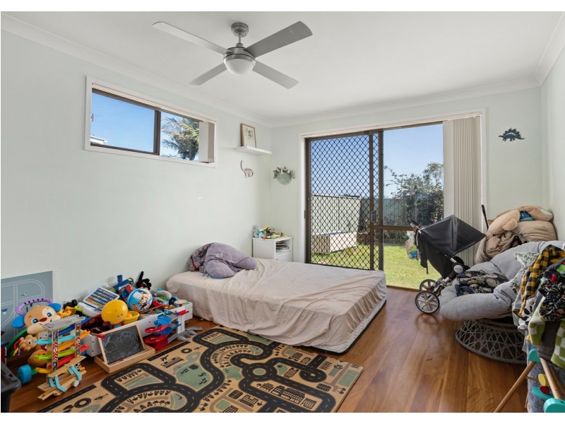69 Old Bar Road, Old Bar NSW 2430