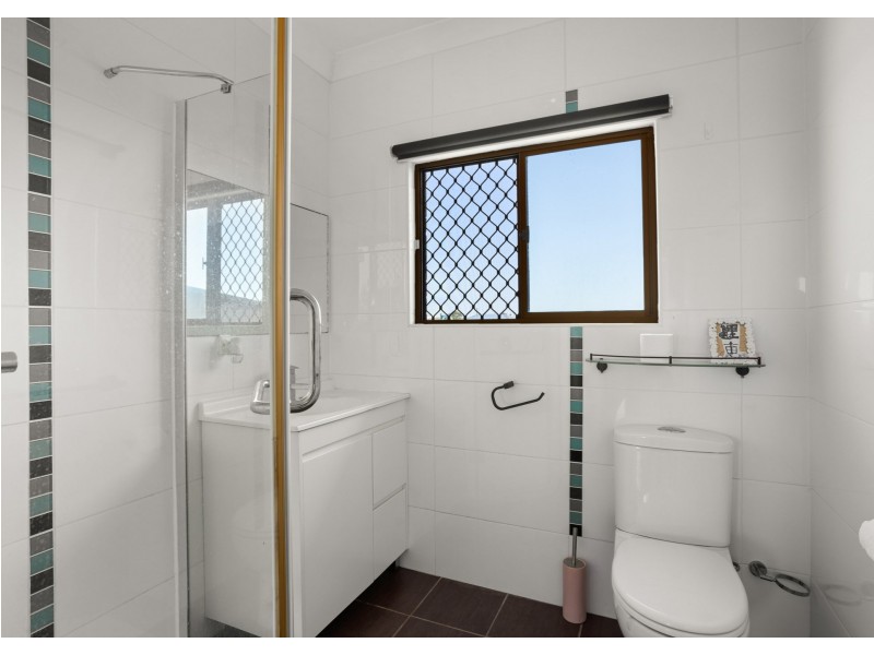 69 Old Bar Road, Old Bar NSW 2430