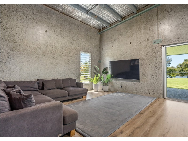 319 Manning Point Road, Oxley Island NSW 2430