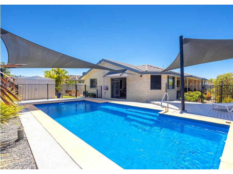 9 Yellowfin Avenue, Old Bar NSW 2430